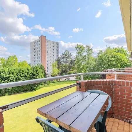 Bright 2-bedroom W Balcony And Parking Appartamento *