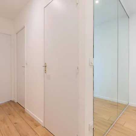 Appartamento Bright 2-bedroom W Balcony And Parking *